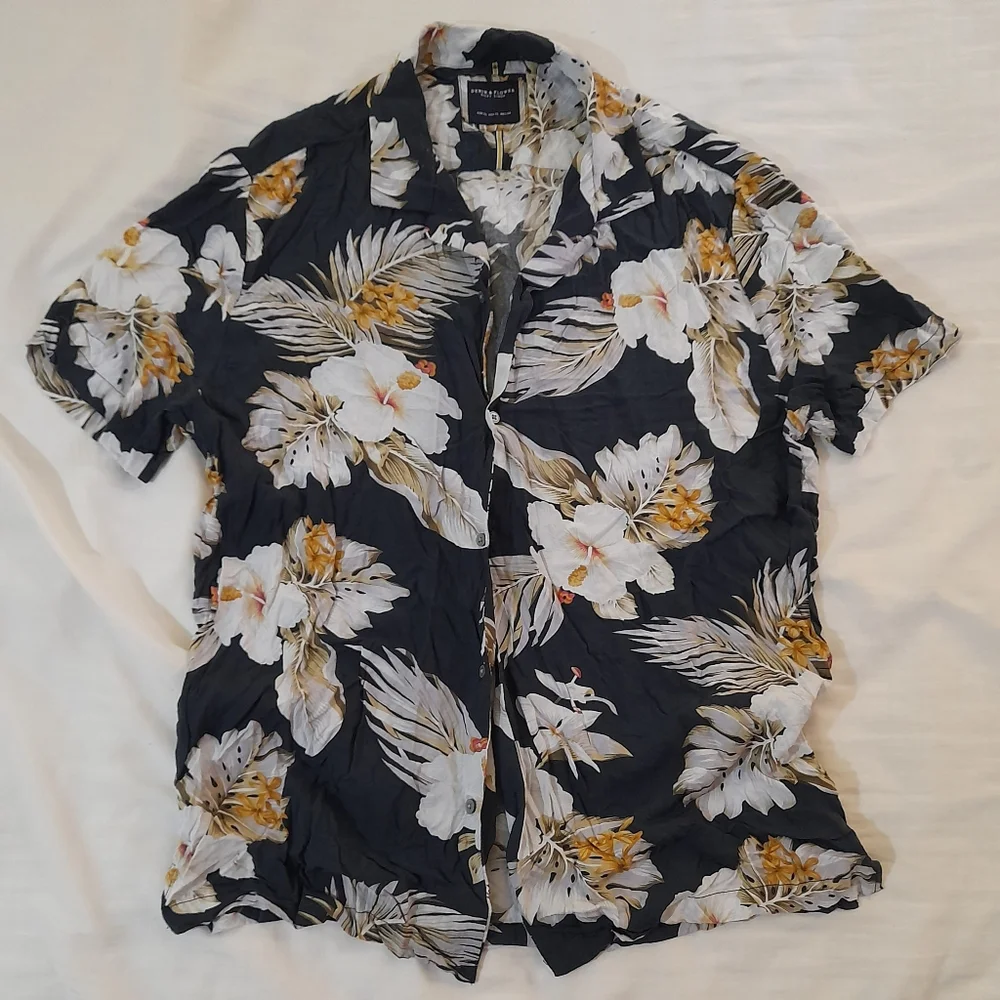 ● Denim & Flower | Button down Shirt - Picture 2 of 9